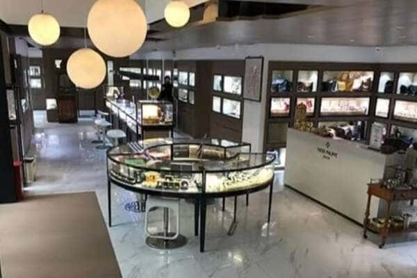 襄阳市老河口佳哥鉴酒商行